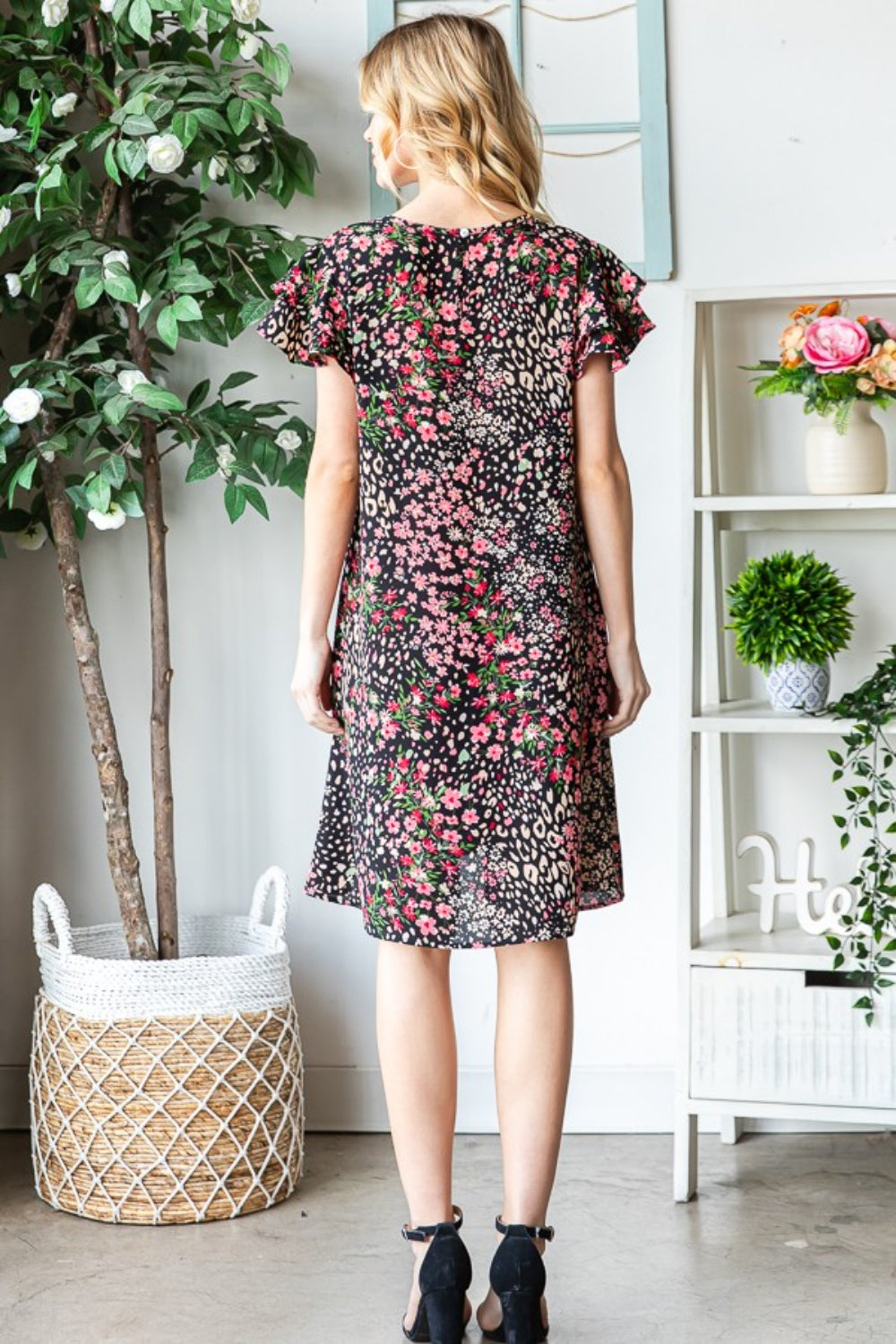 Floral Ruffled Short Sleeve Dress with Pockets - Black